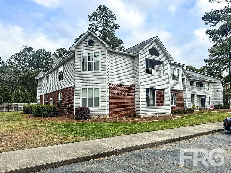 3306 Mulberry Ln #E — Photo 1