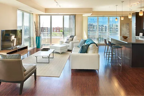 Flux Apartments Photo 1
