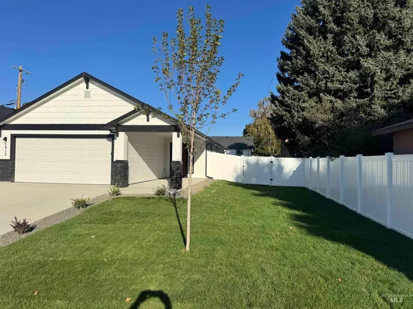 1915 Oregon Ave, Caldwell, ID 83605