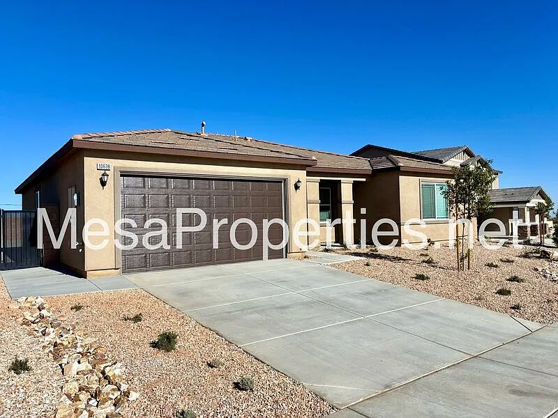 4 bed, 2.0 bath, 1771 sqft, $2,700 — Photo 2