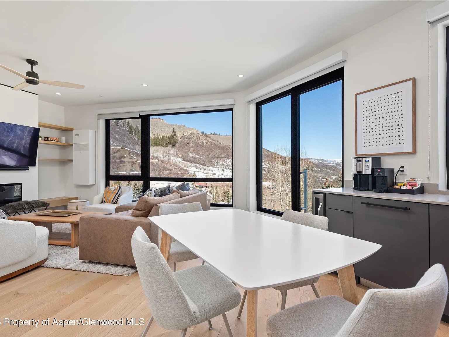 2 bed, 997 sqft, $30,000 — Photo 3