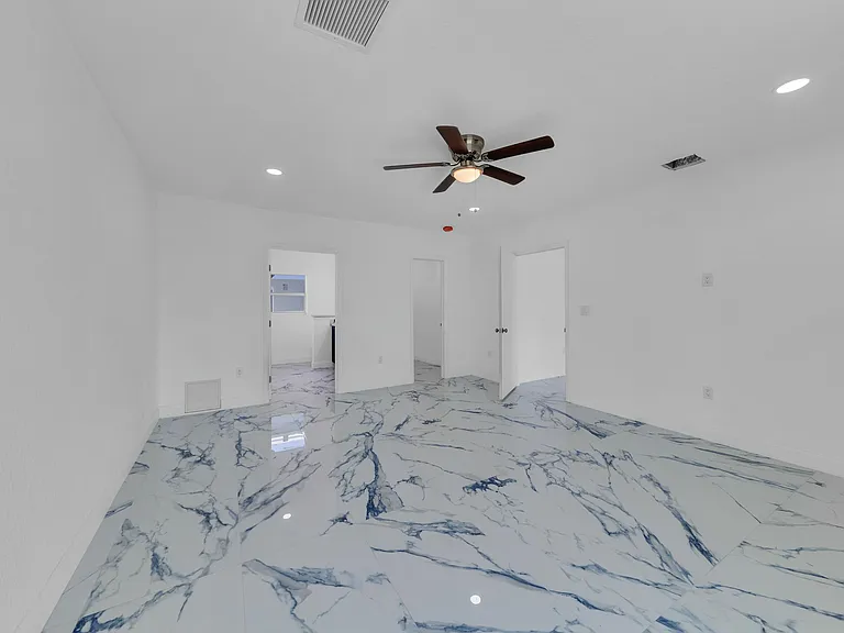 2937 NW 8th Ct — Photo 14