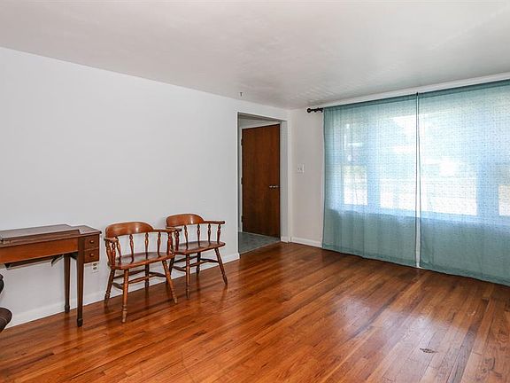 3rd image of 429 Kentaboo Ave