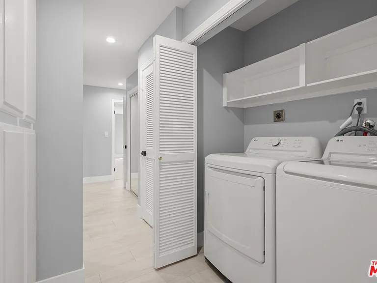 441 N Oakhurst Dr #206 — Photo 23