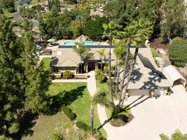 15354 Broad Oaks Rd, El Cajon, CA 92021