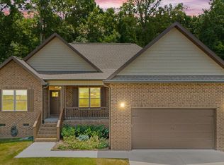 469 Krystle Ct, Lenoir City, TN 37771
