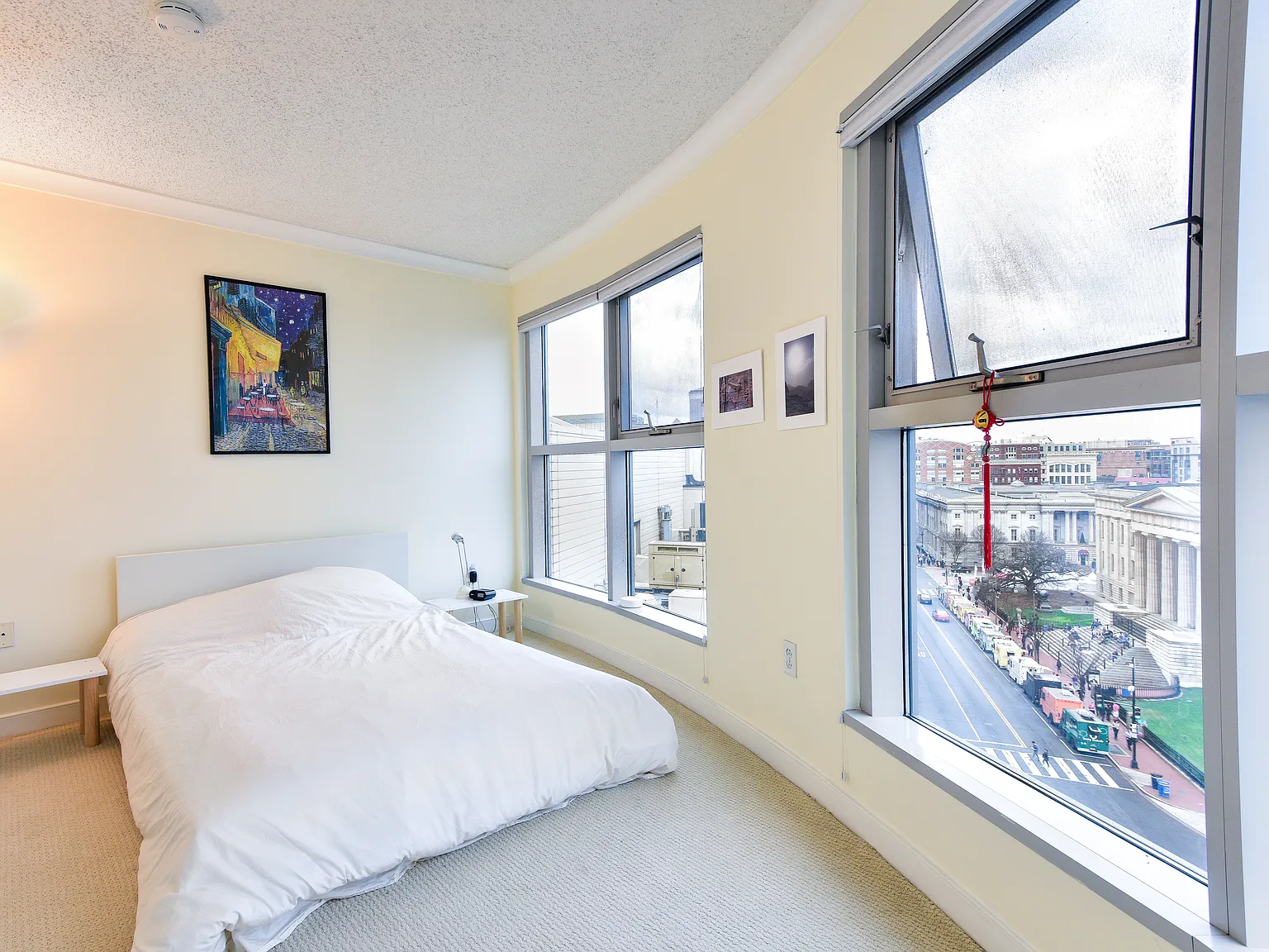 1 bed, 706 sqft, $2,400 — Photo 2