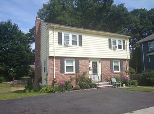 10 Robin St, West Roxbury, MA 02132