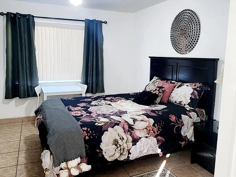 1724 McKinley St #8 — Photo 12