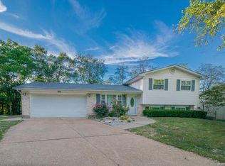 5013 Country Ridge Dr, Imperial, MO 63052