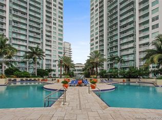 253 NE 2nd St APT 3002, Miami, FL 33132