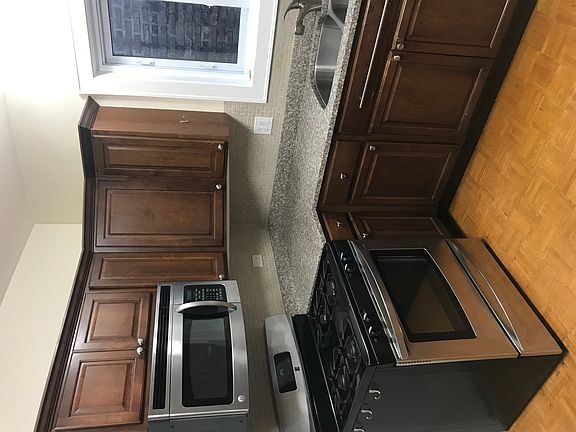 5th image of 2832 W Lunt Ave APT 2