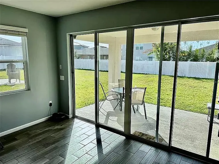 355 Buchannan Dr — Photo 7