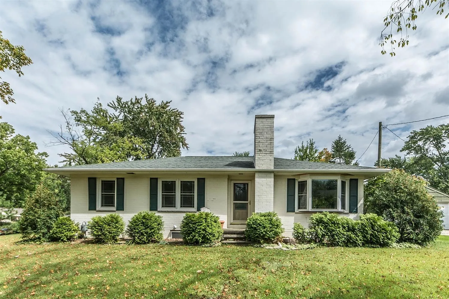 686 Ironwood Dr photo 1