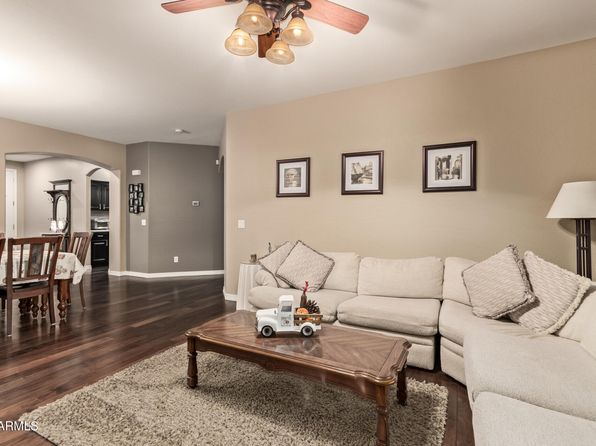 Massive 2,758 SF Modern Home | Prime Long-Term Investment photo 9