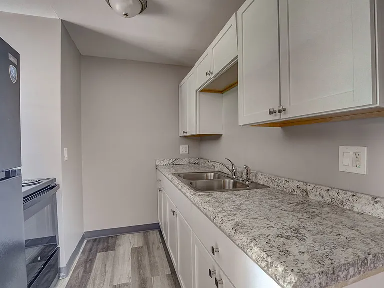1590 Glen Parker Ave #8 — Photo 6