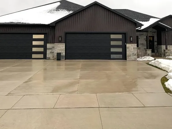 2664 Chambers Xing, Green Bay, WI 54313