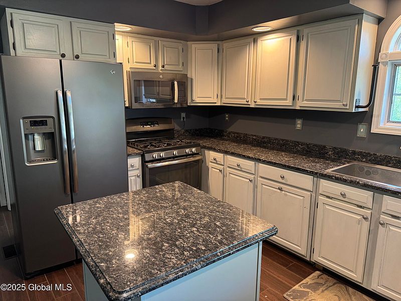 4th image of 212 Sanford Street