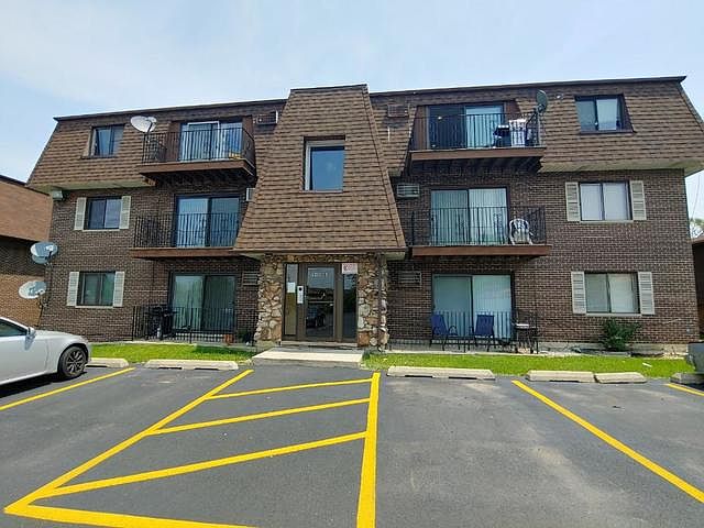 1st image of 10516 S Highland Ave APT 2B