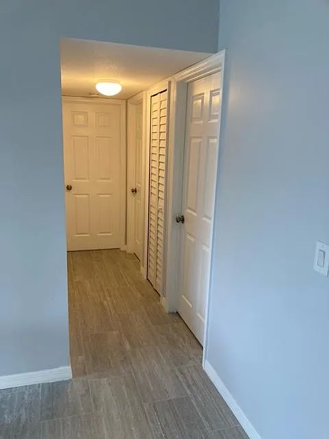 953 Courtyard Ln — Photo 3