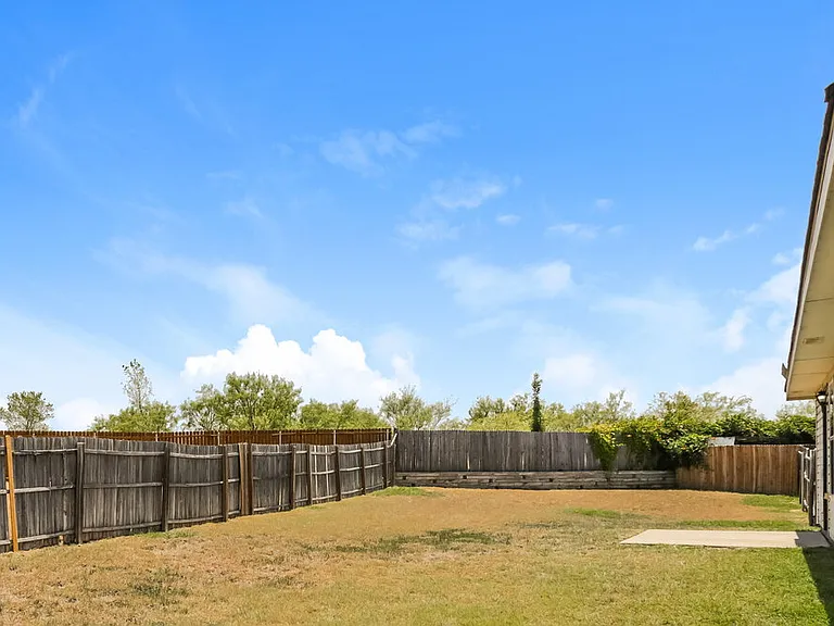 1520 Castle Ridge Rd — Photo 16