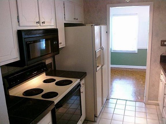 Galley-style Kitchen