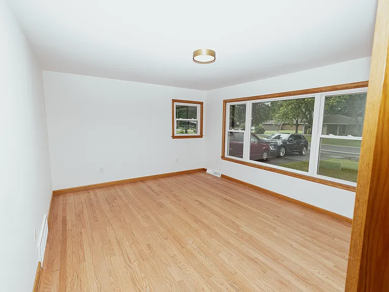11120 W Mallory Ave — Photo 4