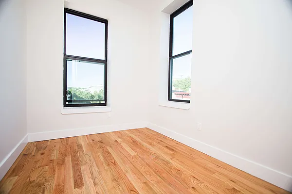 Rented by Nooklyn NYC LLC | media 56