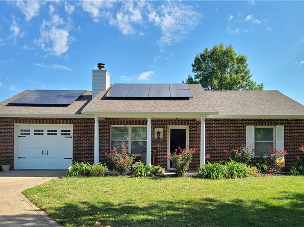 226 Rainey Ln, Richmond, MO 64085