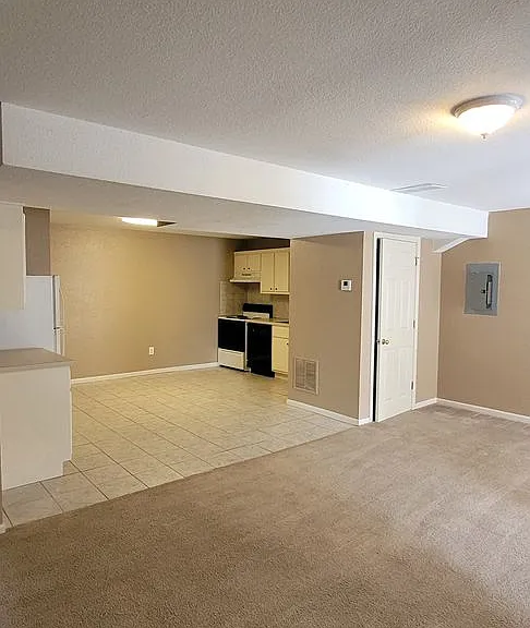 801 Johnson Cir — Photo 14