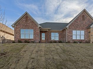 107 Edgewood Cir, Little Rock, AR 72210