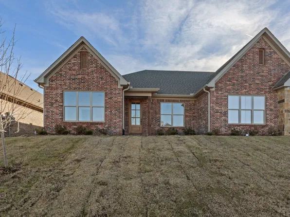 107 Edgewood Cir, Little Rock, AR 72223