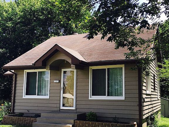 3rd image of 410 Koch Ave