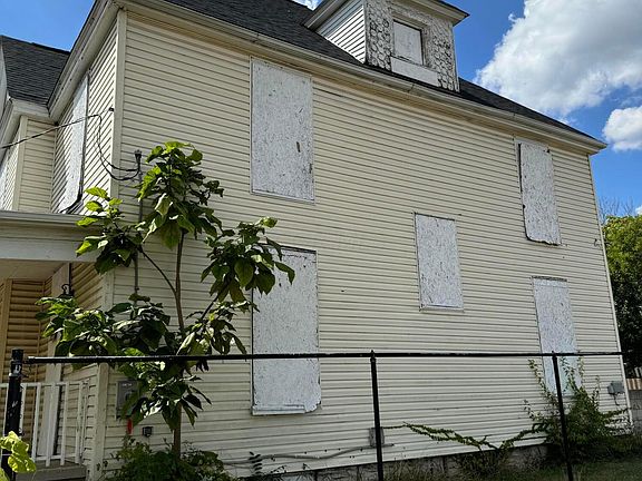 5th image of 1138 Mt Vernon