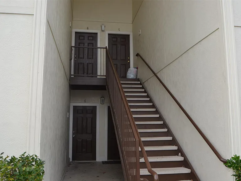 304 Dell Ct #6 — Photo 41