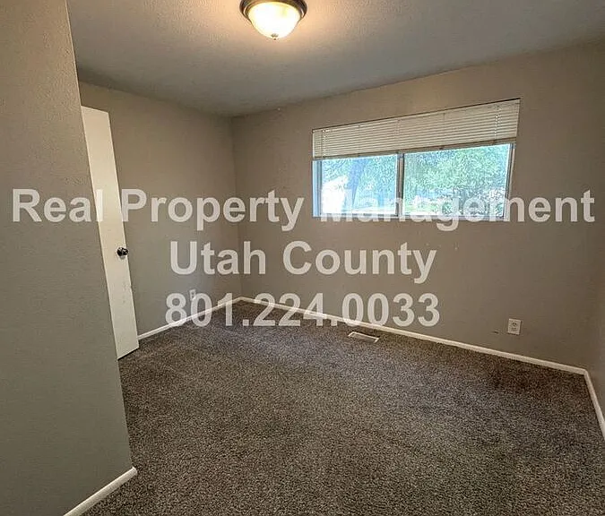 1474 N 375 W #B — Photo 7