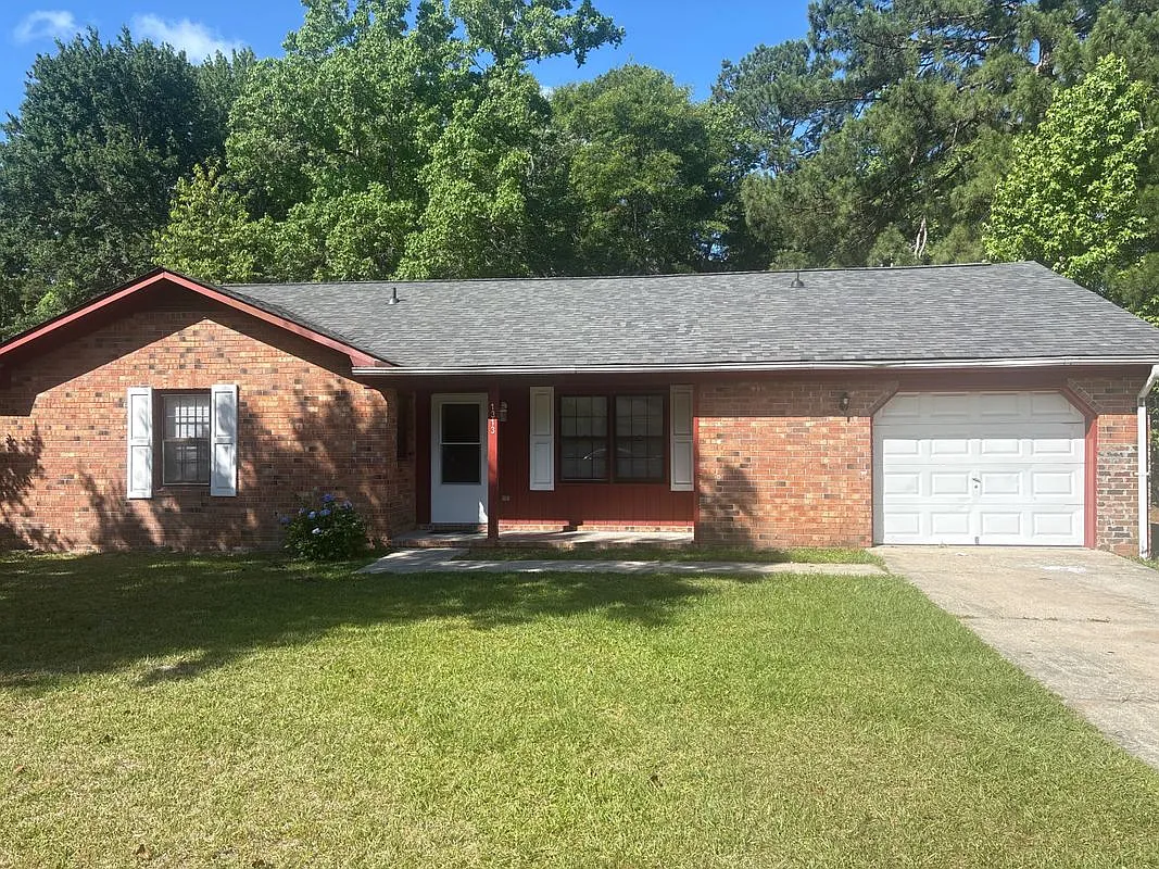 Building Photo - 1313 Hampton Dr