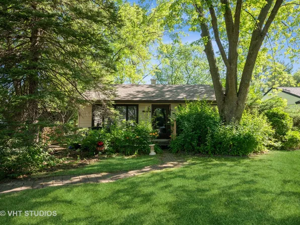 2506 Sigwalt St, Rolling Meadows, IL 60008