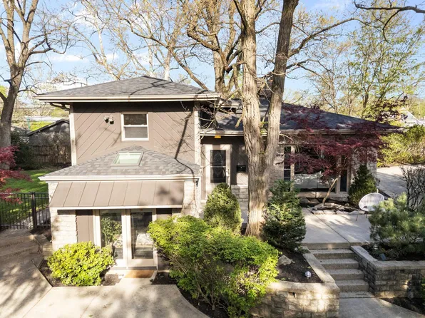 2636 Woodstock Rd, Columbus, OH 43221