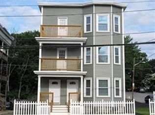 524-526 S Union St #1, Lawrence, MA 01843