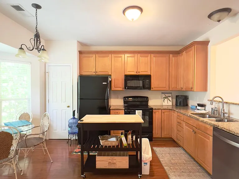 12815 Bullock Greenway Blvd — Photo 4