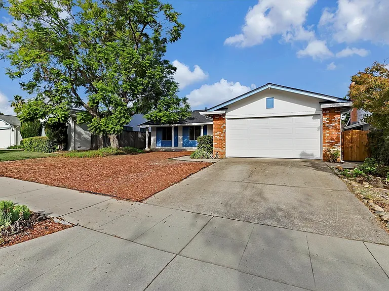 1471 La Paz Ct — Photo 3