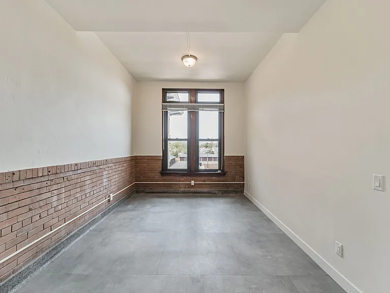 Smith School Lofts — Photo 9