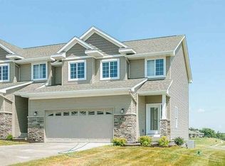 2235 E Grantview Dr, Coralville, IA 52241