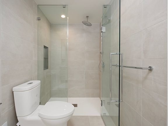 4th image of 2135 Springer Ave #3602