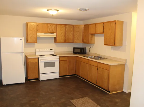 107 S Augusta Ave #1, Oxford, IA 52322