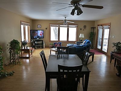 2nd image of 919 W Grange Ave