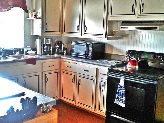 3rd image of 1333 E Main St