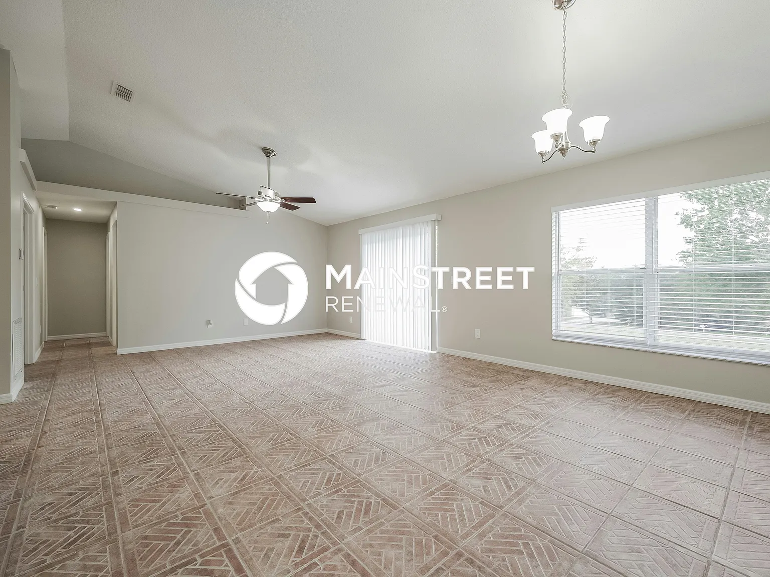 10703 Crescendo Loop — Photo 3
