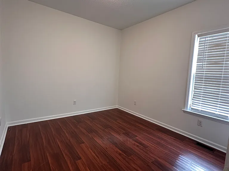 4400 Moss Spring Dr — Photo 12
